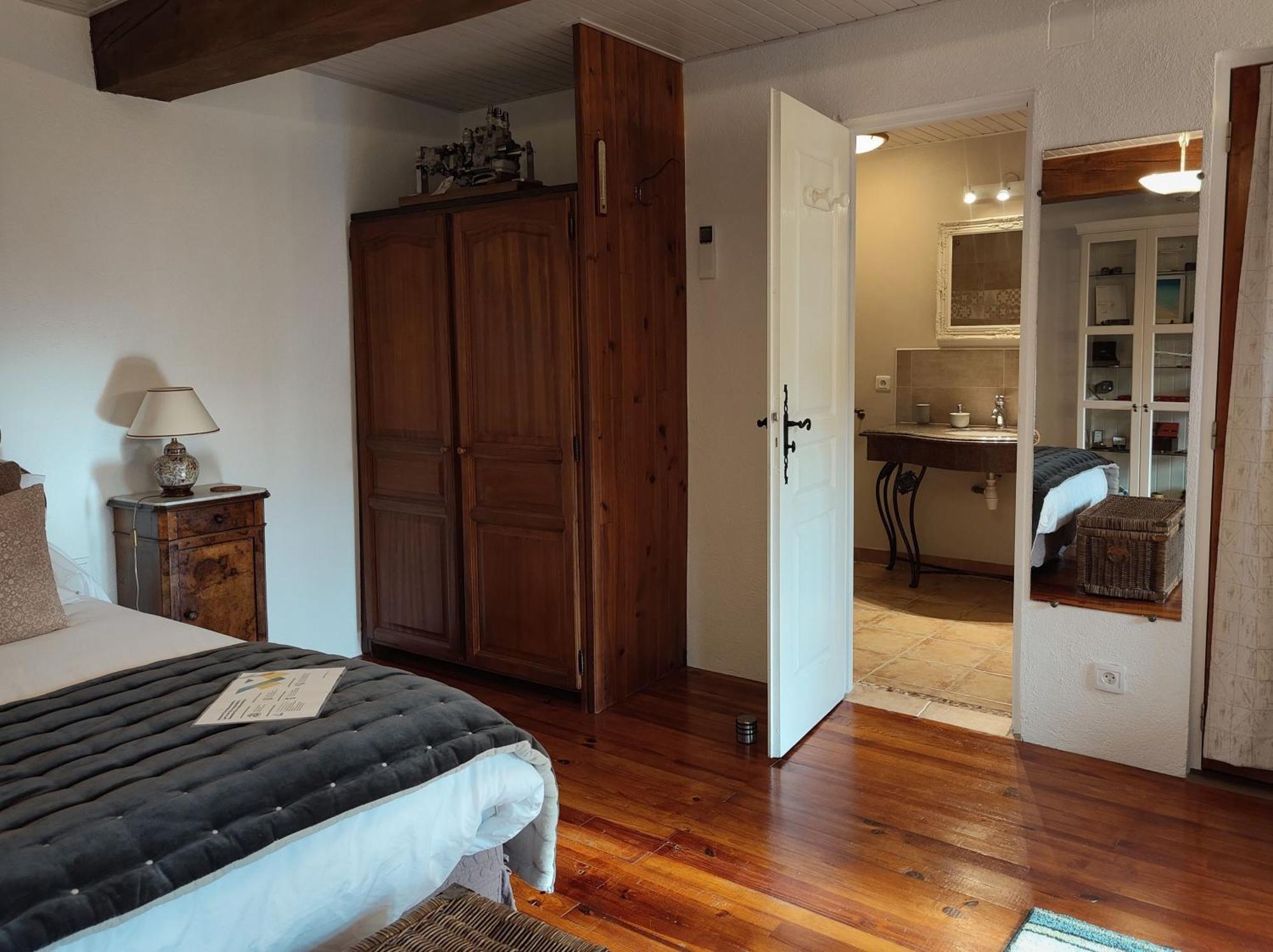 튀르 Mas Peu Del Causse B&B 객실 사진